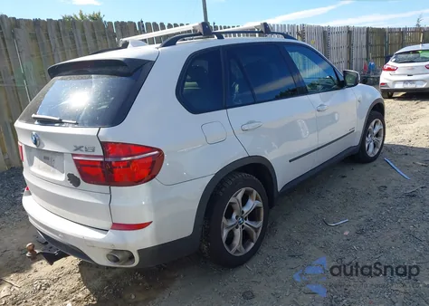 2013 BMW X5 xDrive35D z USA, uszkodzony, nr VIN 5UXZW0C56D0B91816